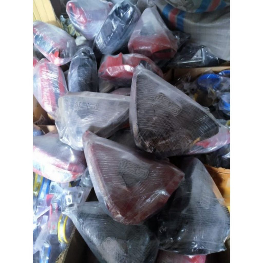 Tutup Tempong box aki cb 125 warna besi tepong