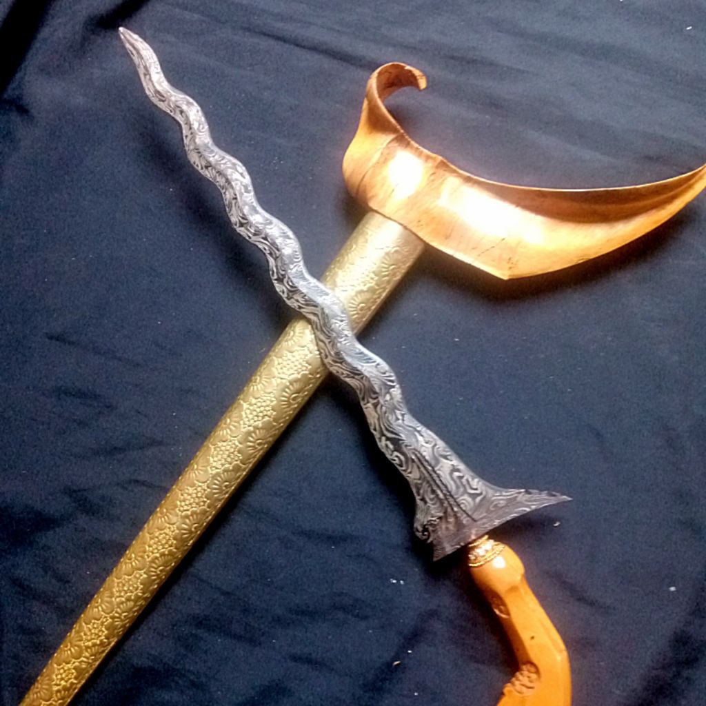 Koleksi Sengkelat Luk 13 Pamor Lar Gangsir Tangguh Mataram Sepuh