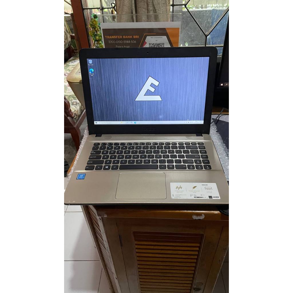 Asus X441m Bekas Normal intel 4gb ssd dan hdd