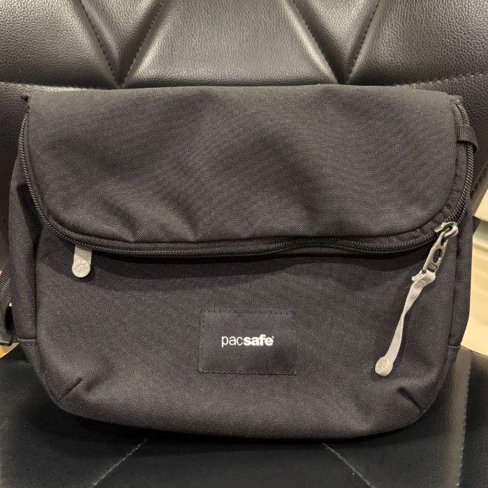Tas Selempang Pacsafe® GO Anti Theft Saddle Crossbody Jet Black