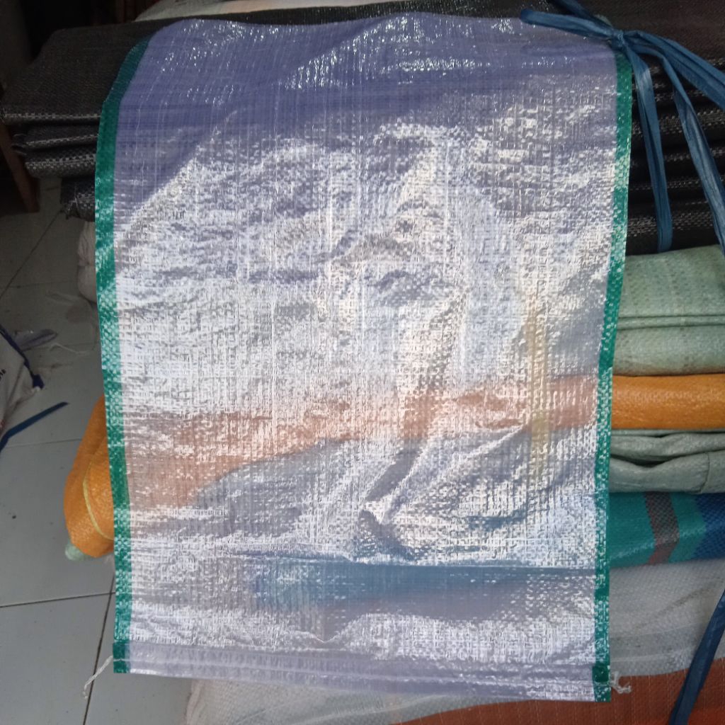 

KARUNG BERAS, NETTO 10KG