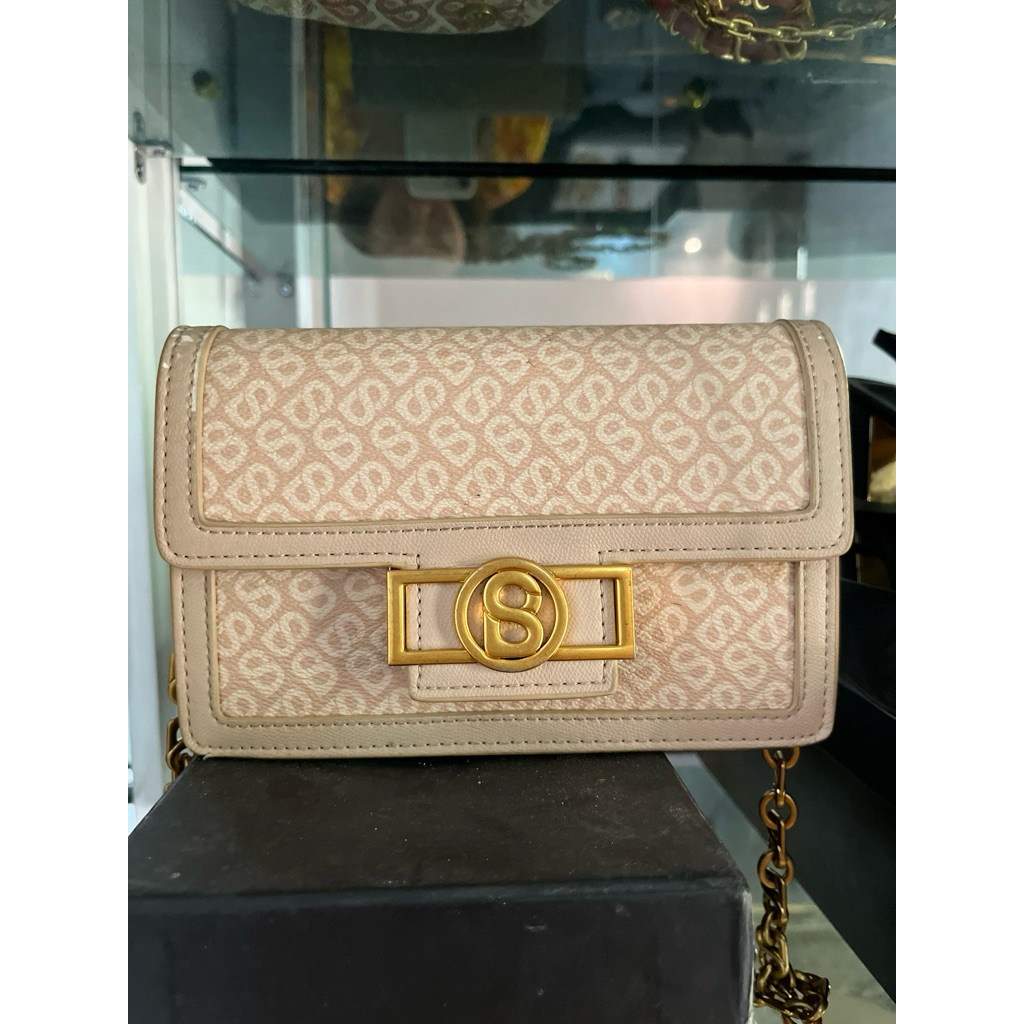 izzy sling bag buttonscarves