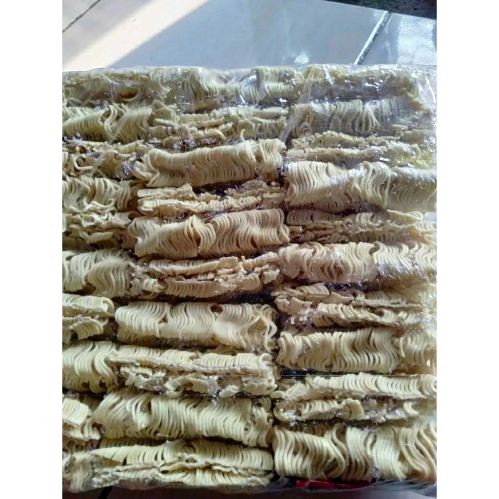 

TERMURAH MIE BARU MAS ISI 40PCS ENAK DAN LEZAT HALAL