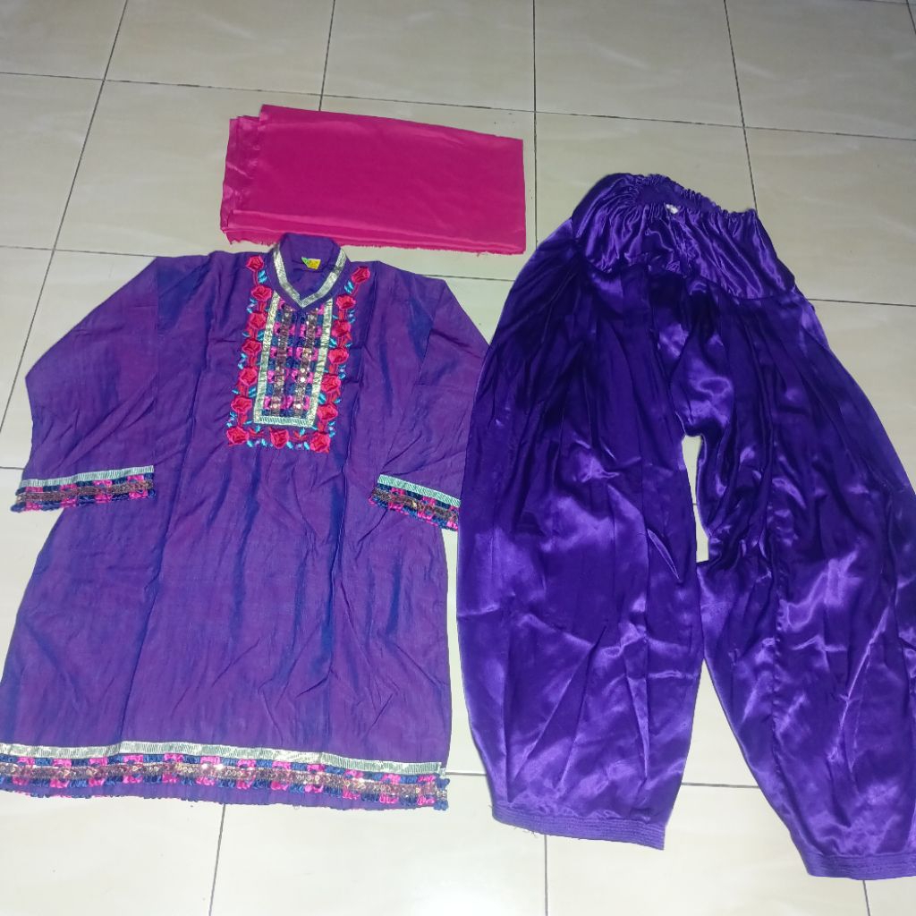 Baju pakistan wanita dewasa ungu