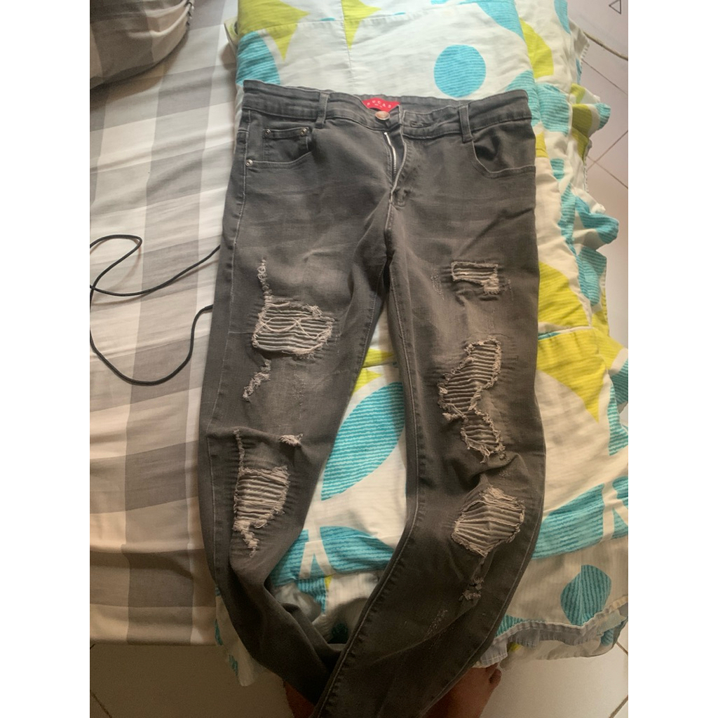 Celana RUCAS Season 11