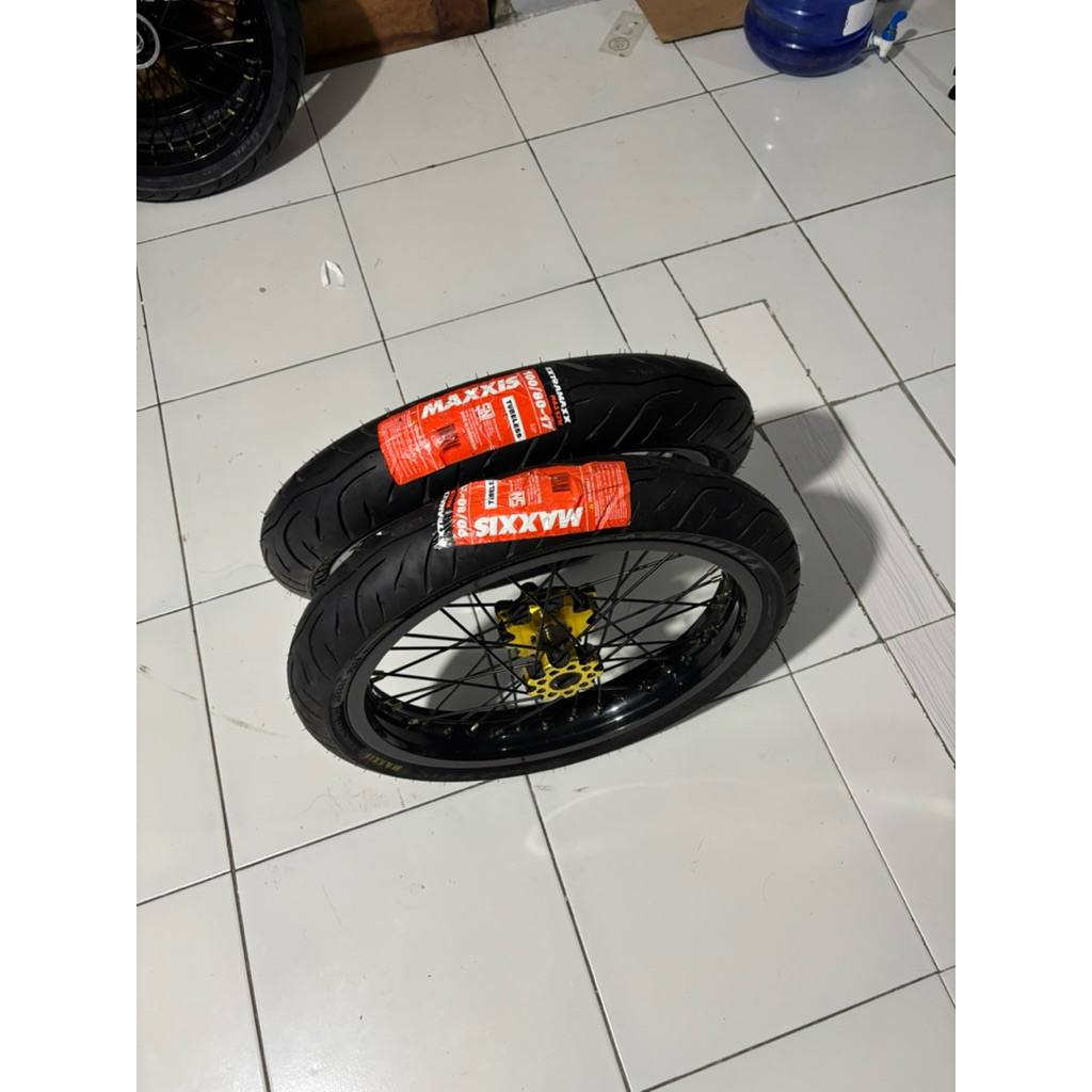 VELG RODA SUPERMOTO CRF 215/250 BAN MAXXIS