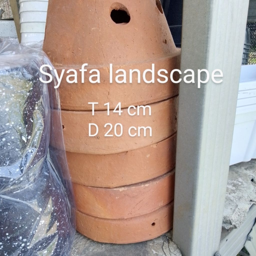 pot gerabah untuk anggrek