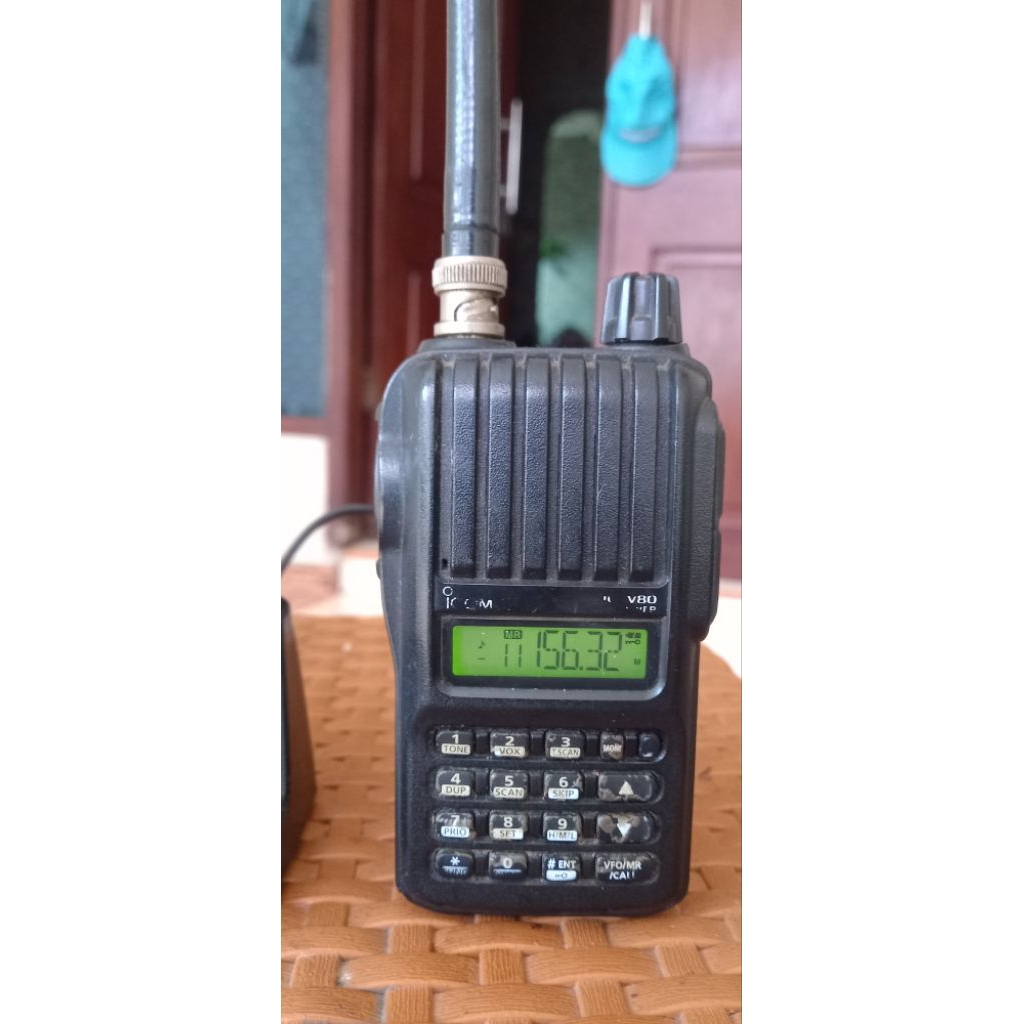 HT Icom V80 Original japan.