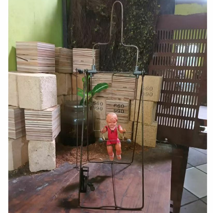 

Tintoys Branco Mechanical Acrobat by Jitsuya Tokyo