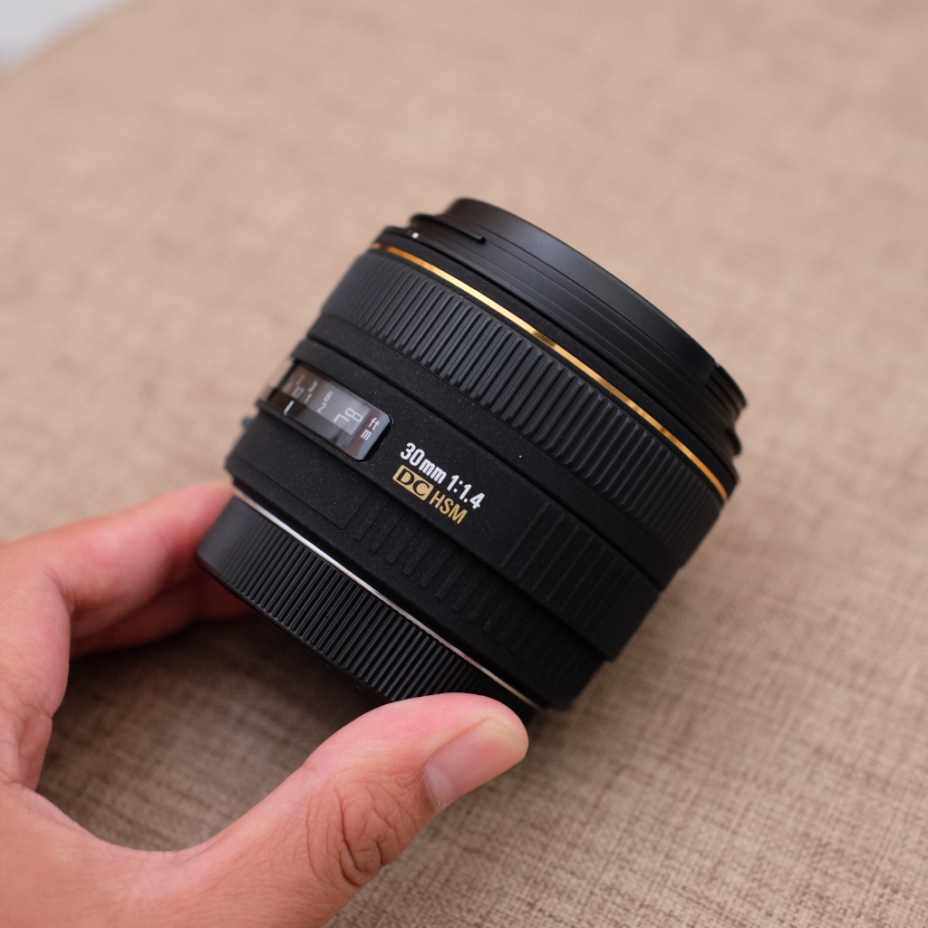 SIGMA 30MM F1.4 FOR CANON & NIKON APSC DSLR KAMERA