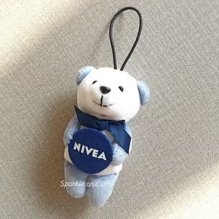 Boneka Nivea Teddy Bear Beruang Kosmetik Ganci / Plushie - Sparkle and Joy