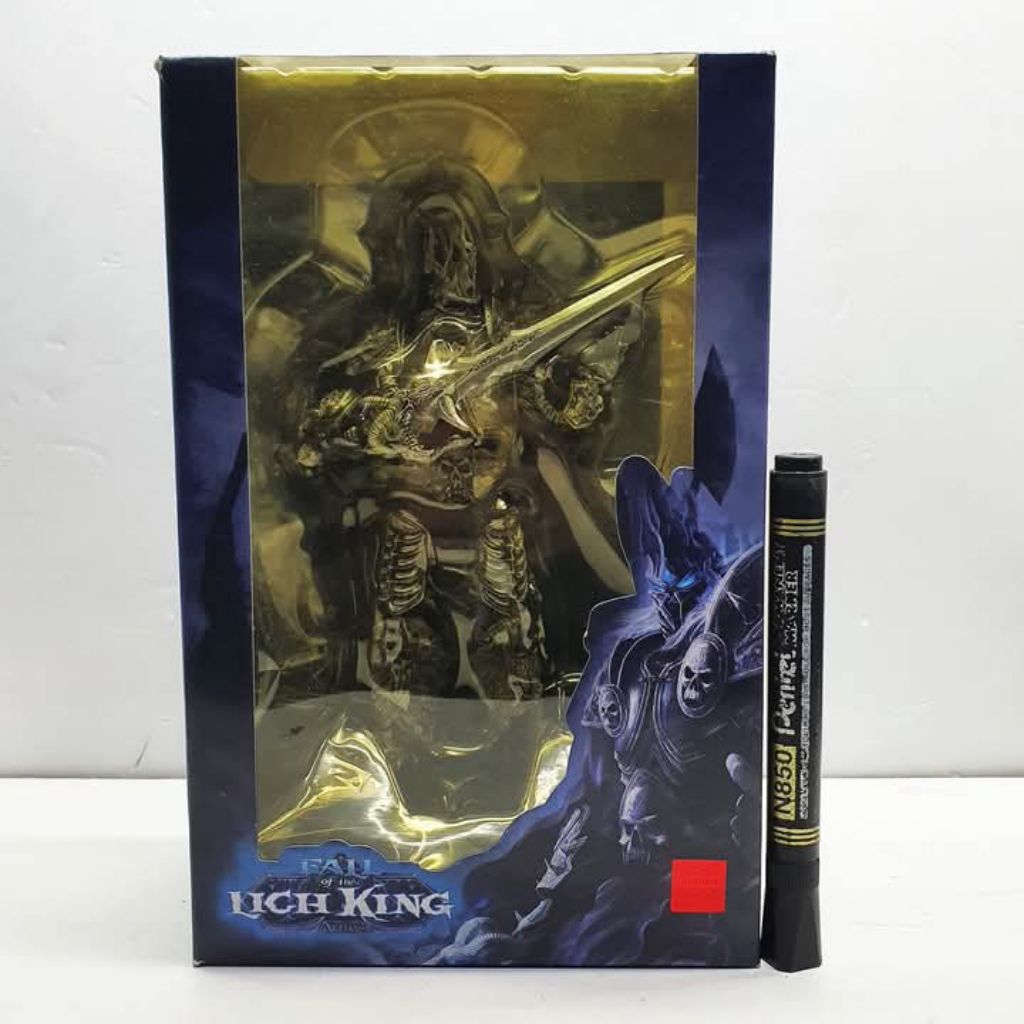 Mainan action figure Lichking world of WarcraftArthas the lich king
Statue
Detail bagus
Murah meriah