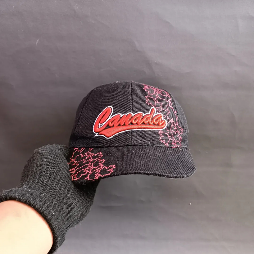 Topi Simple Cap Unisex Pria Wanita CANADA Hitam