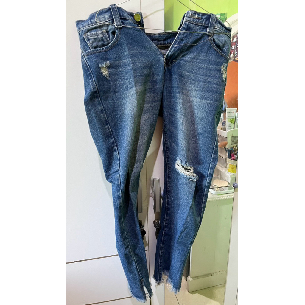 preloved celana ripped