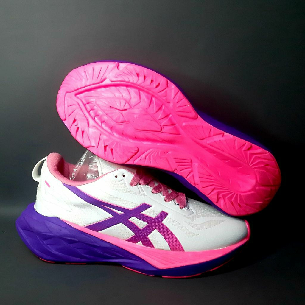 sepatu runing cewek asics nova blast sepatu voly sepatu olahraga