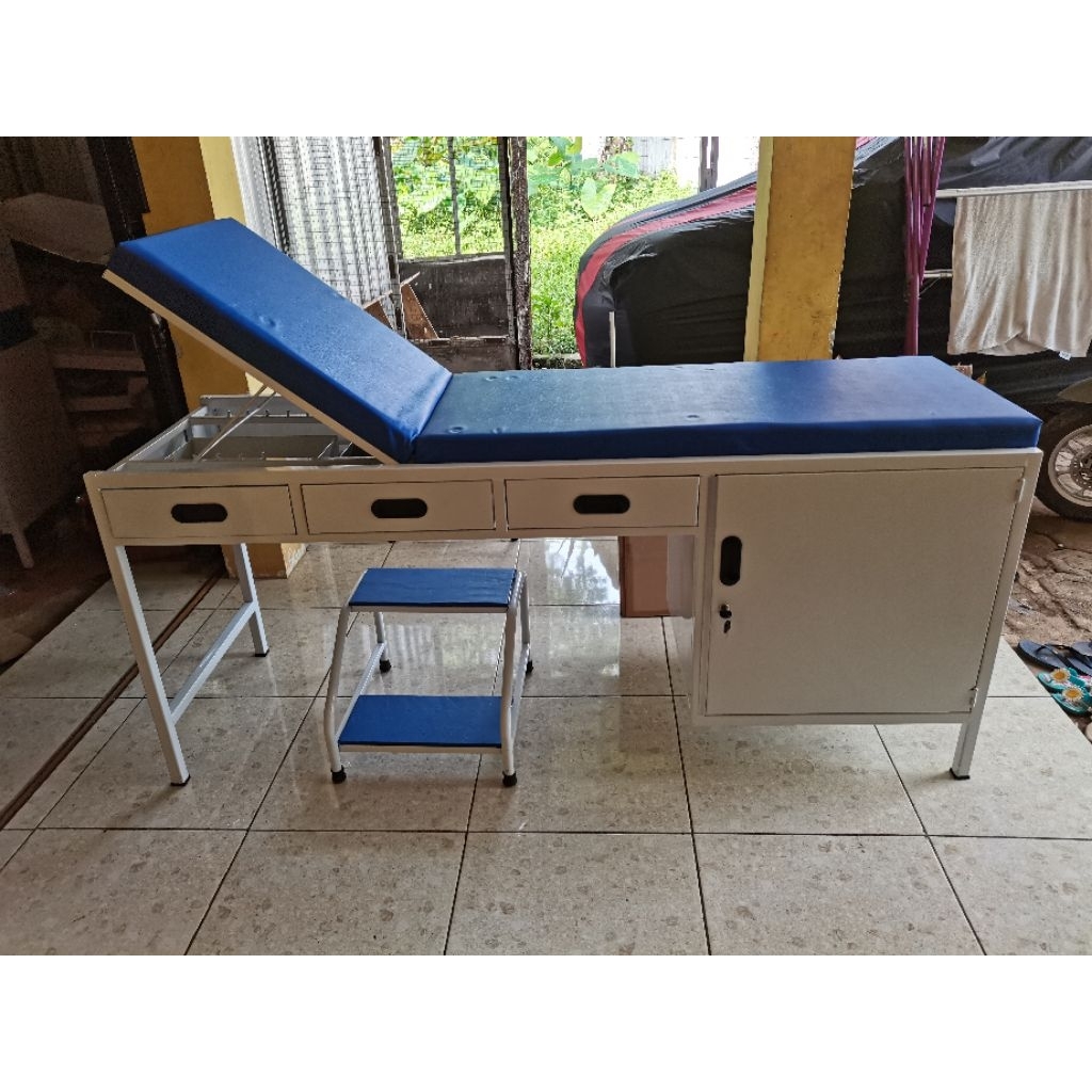 meja periksa advan 1 loker 3 laci