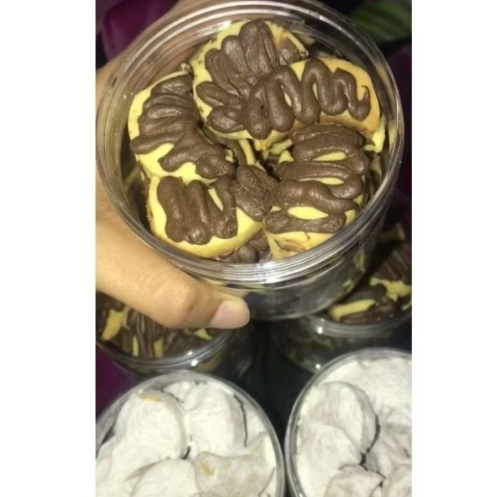

moon cookies chocolate premium cemilan daily & lebaran berat 500ML