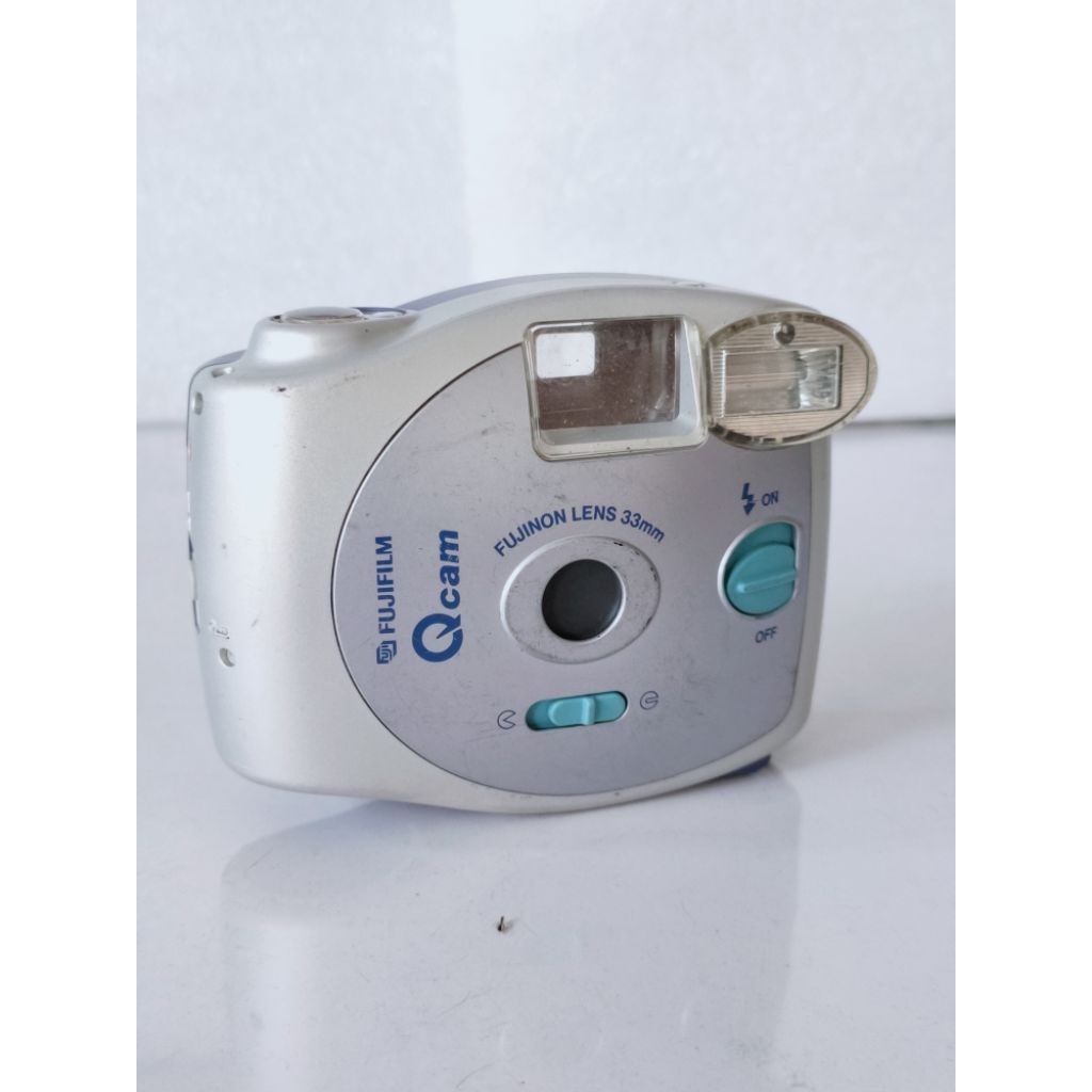 Kamera analog klasik Fujifilm Qcam made in japan camera photo film koleksi kamera lawas display retr