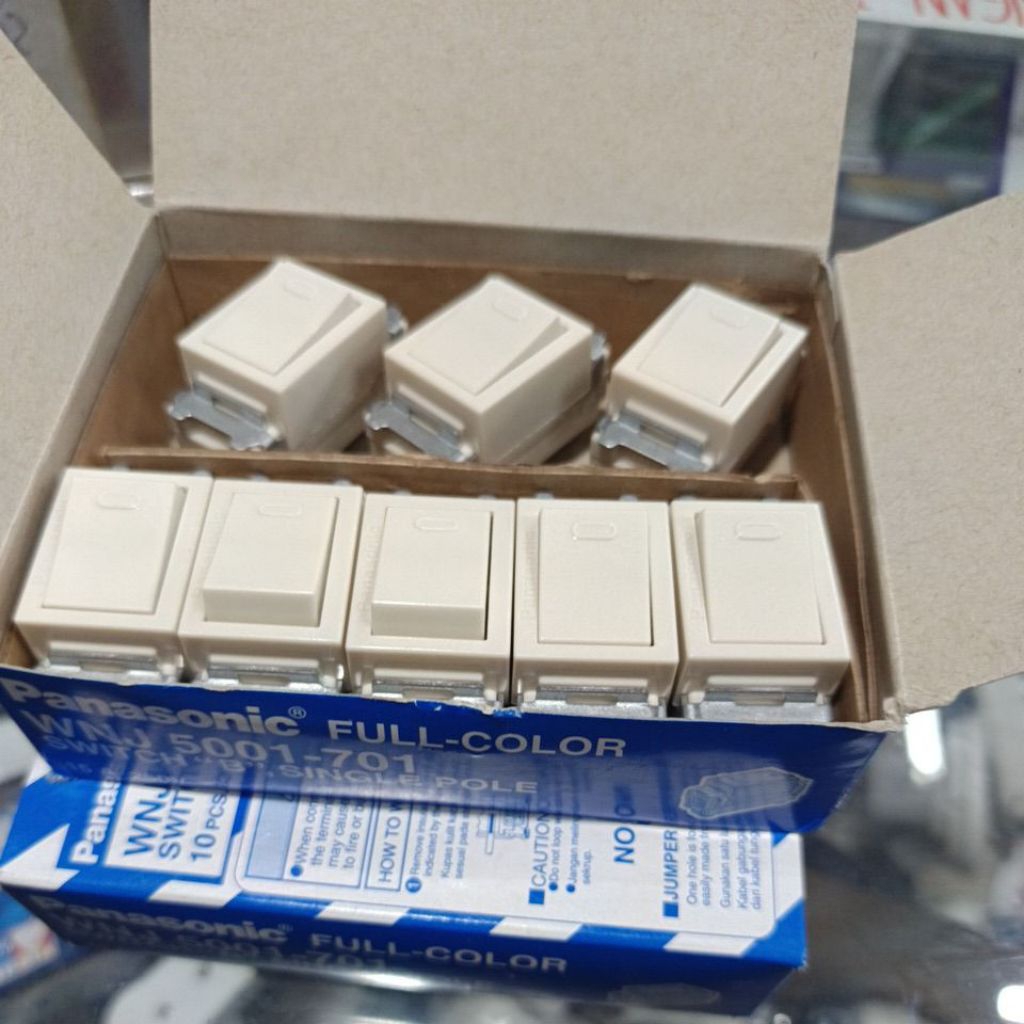 Saklar Panasonic Model Lama WNJ5001-701 WNJ 5001-701