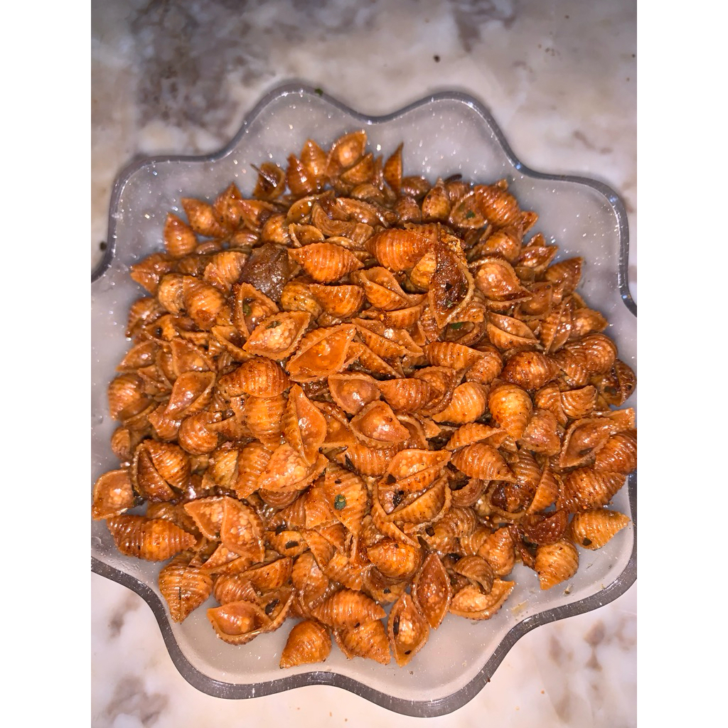 

Makroni kerang pedas daun jeruk