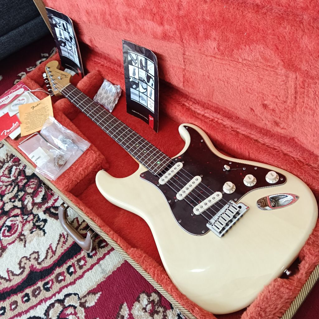 fender startocaster american deluxe 2000 usa