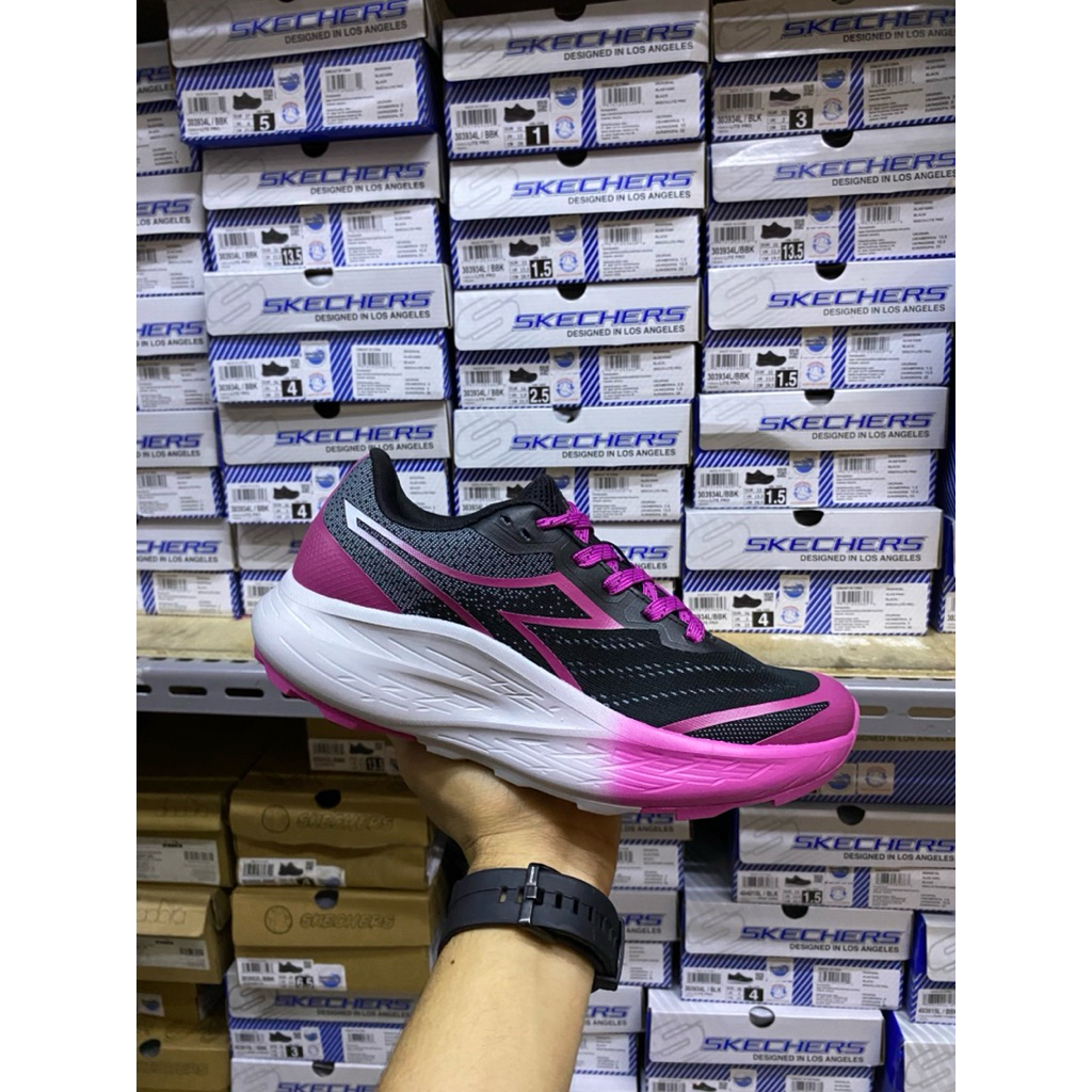 Sepatu Diadora original wanita / Diadora Nalyssa womens running shoes-black