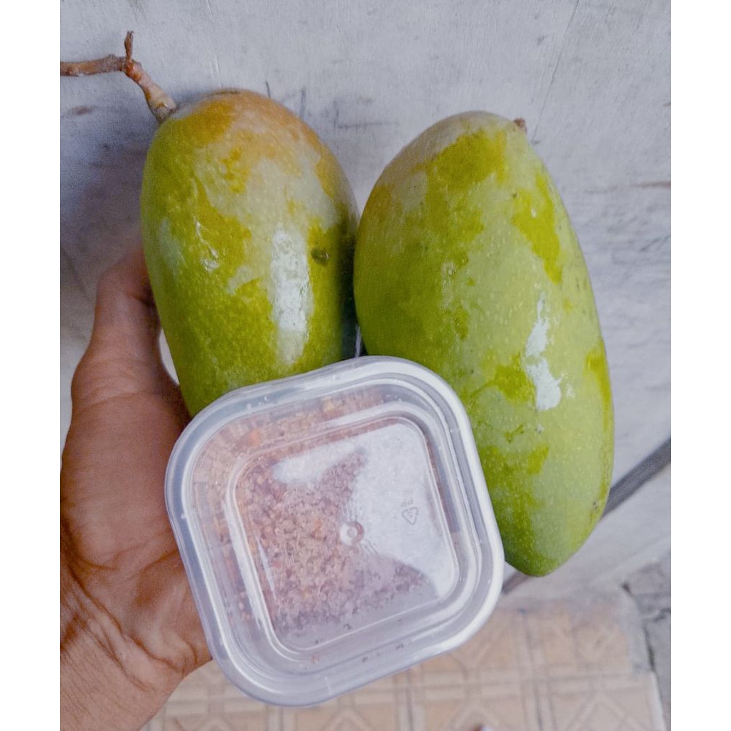 

mangga kiojay 1kg + bumbu cocol kering isi 1-3 pcs
