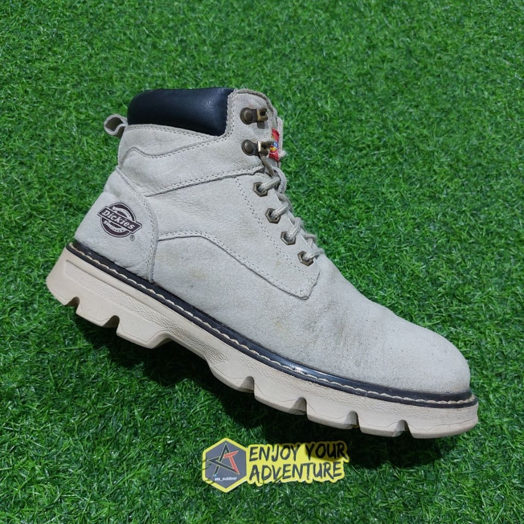 sepatu boots trekking Dickies size 41