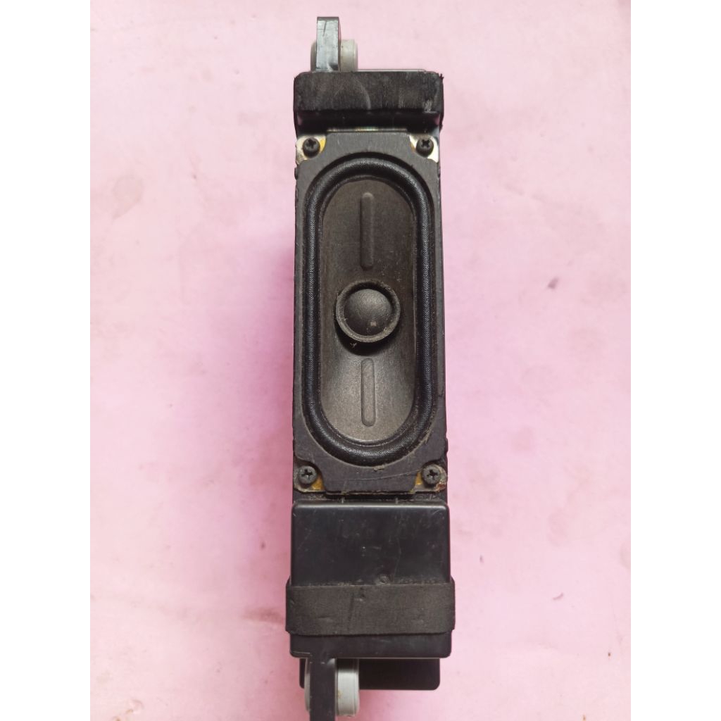 Speaker bekas tv LED LG sepasang
