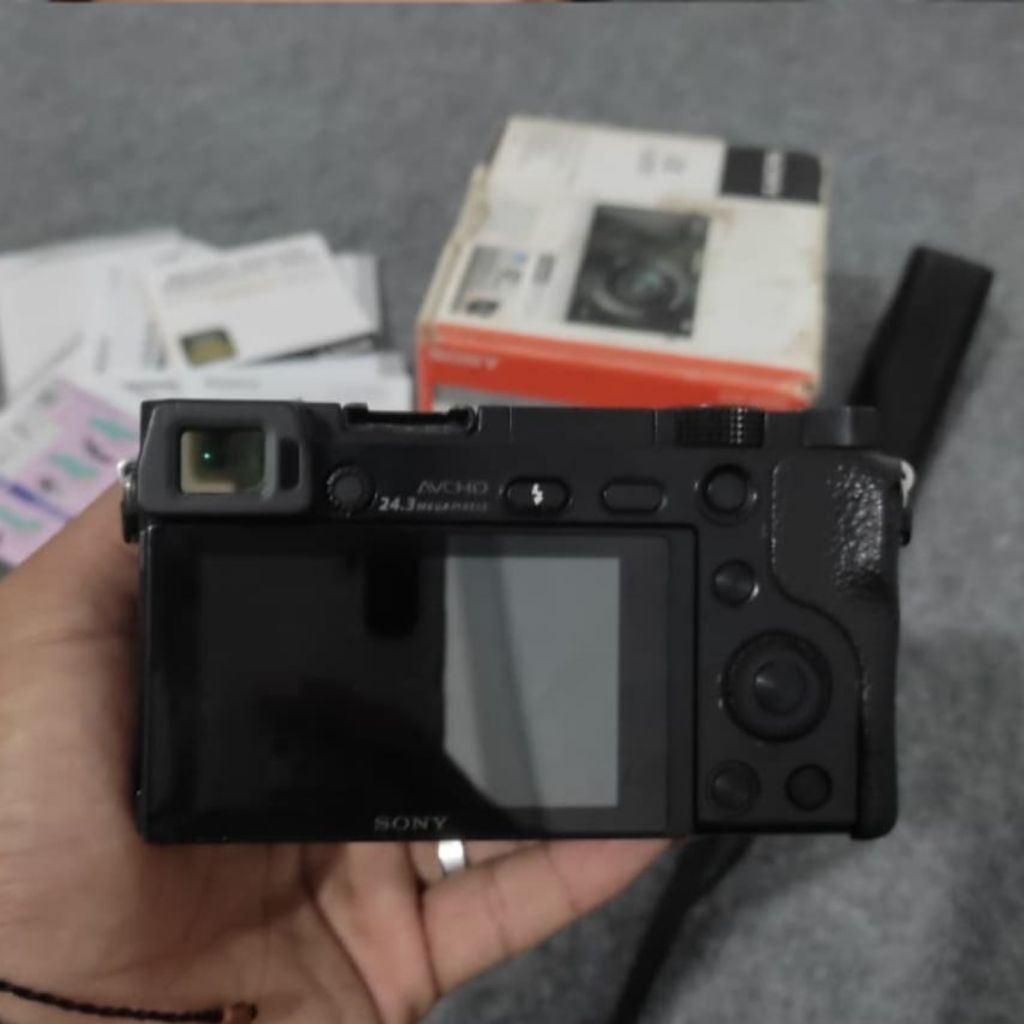 SONY A6000 BODY ONLY