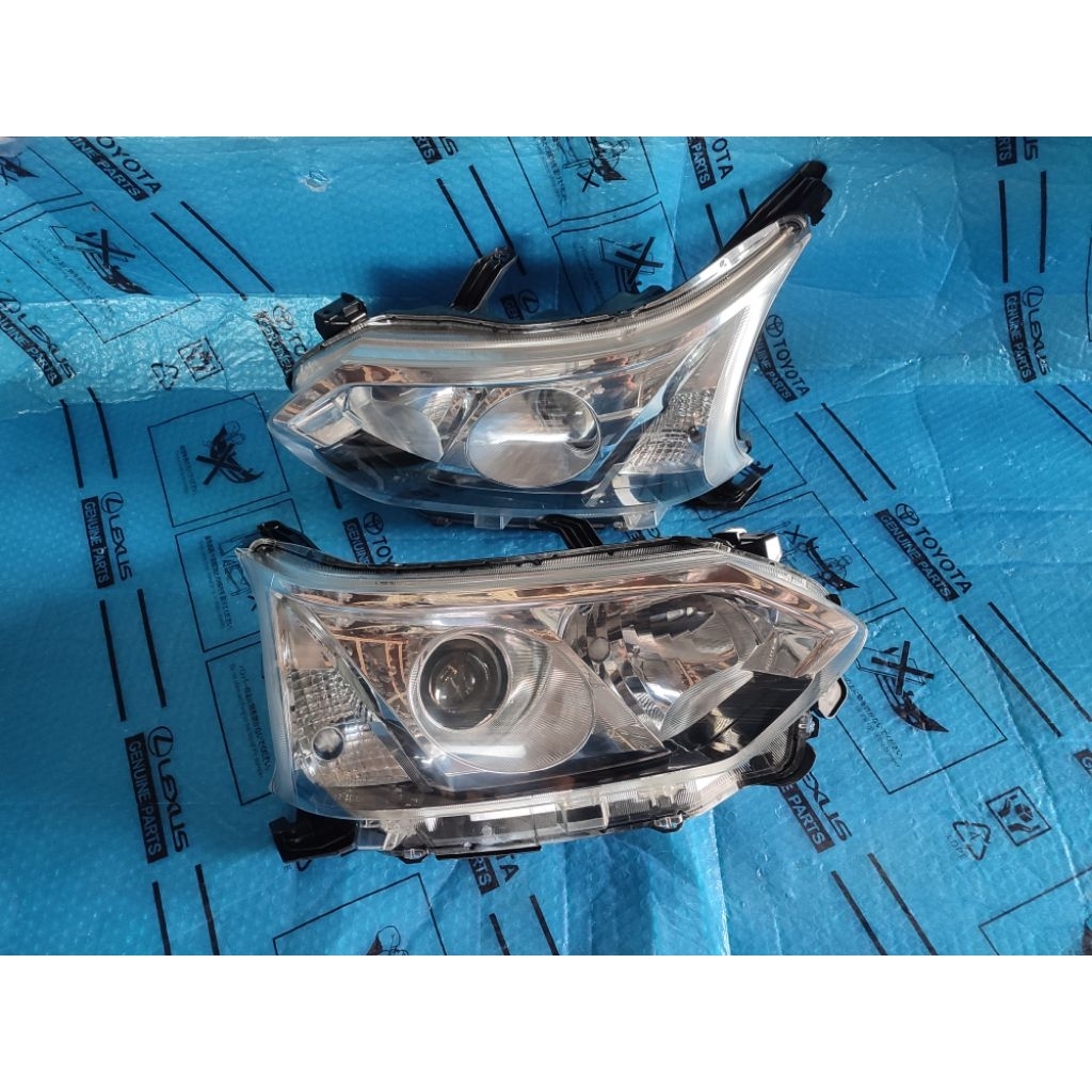 Headlamp lampu depan mobil Avanza 2016 2017 2018 Original