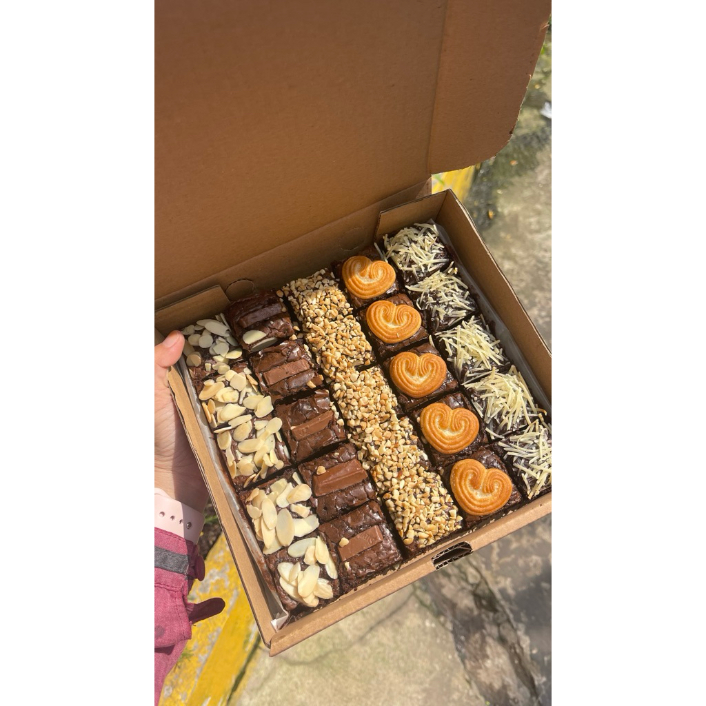 

Brownies Mix kacang biskuit
