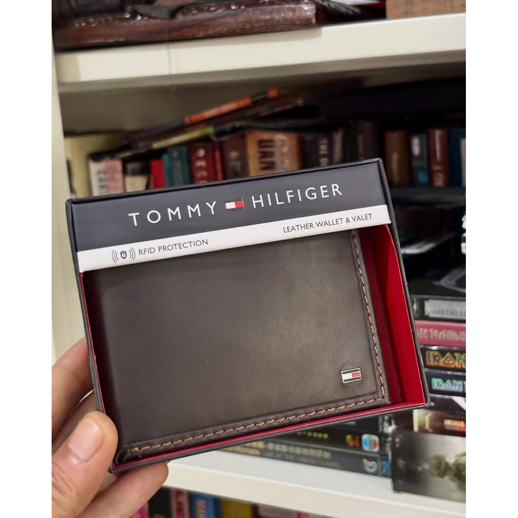 Dompet Kulit Tommy Hilfiger New and Original