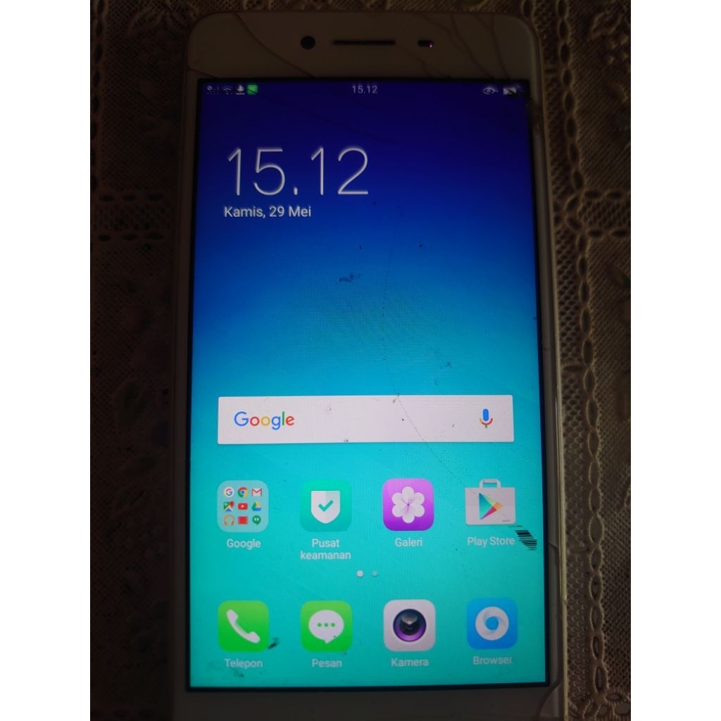 HP Bekas Oppo A37 Kondisi Hidup Minus LCD ada retak