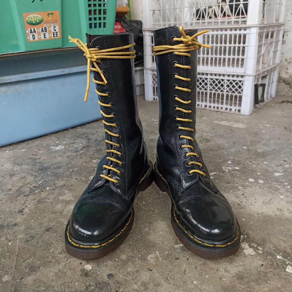 dr martens 1914 vintage mie 14 hole size 5uk 38eur