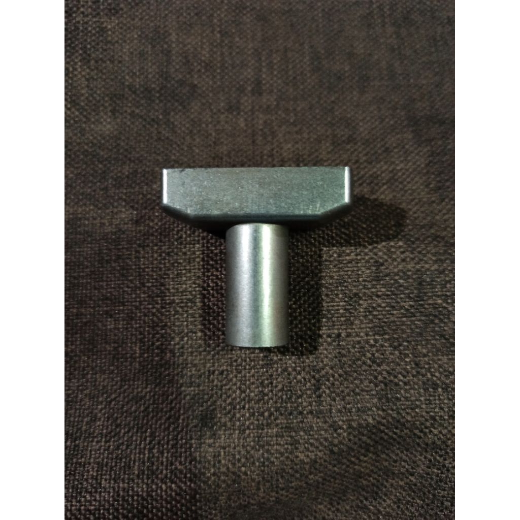 Kuku Alang Gerbok / Gearbox 06/16A (besi)- Lug T Gearbox 06/16A