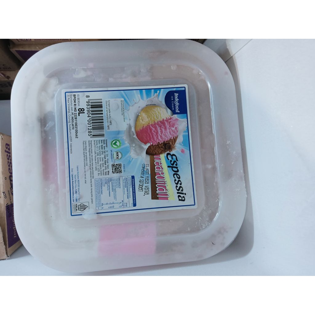 

ES CREAM ESPESSIA 3 IN 1 KEMASAN 8 LITER