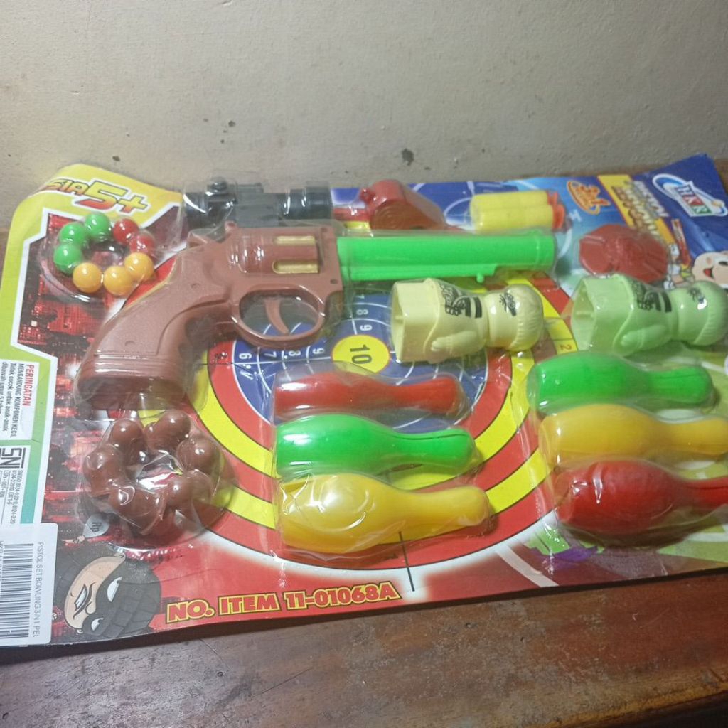 pistol revolver polisi