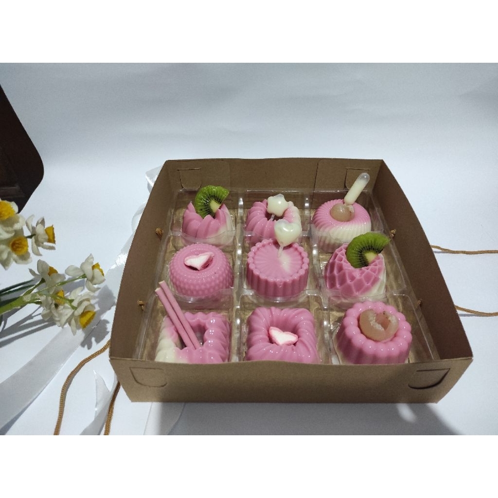 

Hampers Puding Mini Sekat isi 9 (Khusus Instan)