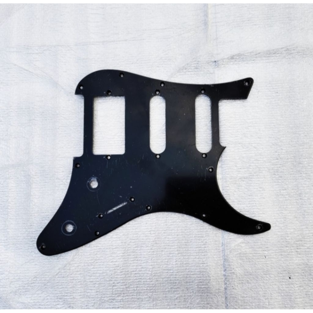 Pickguard Gitar Yamaha Pasifica Hitam Original