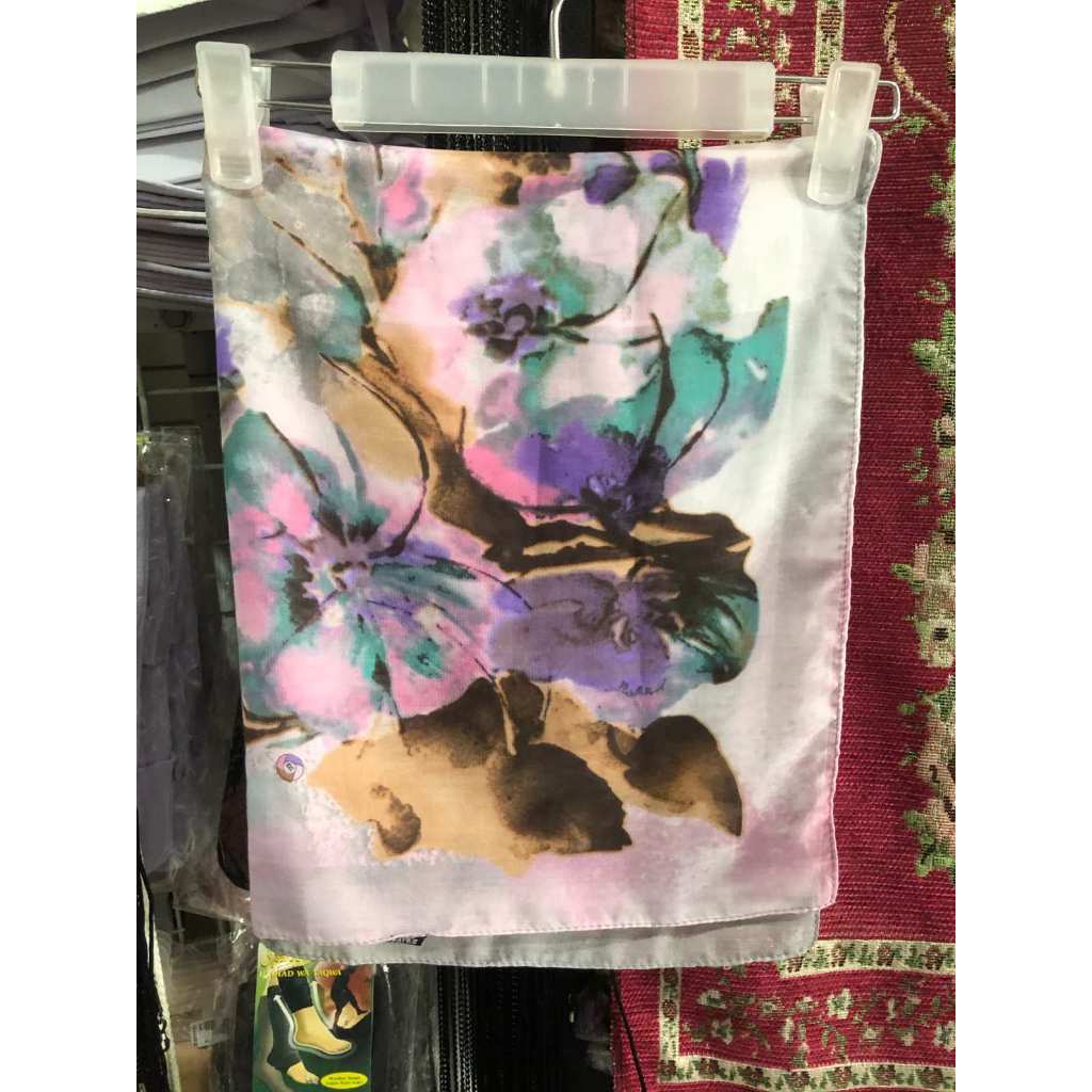 Hijab segi empat  Turkey  motif bunga pink hijau