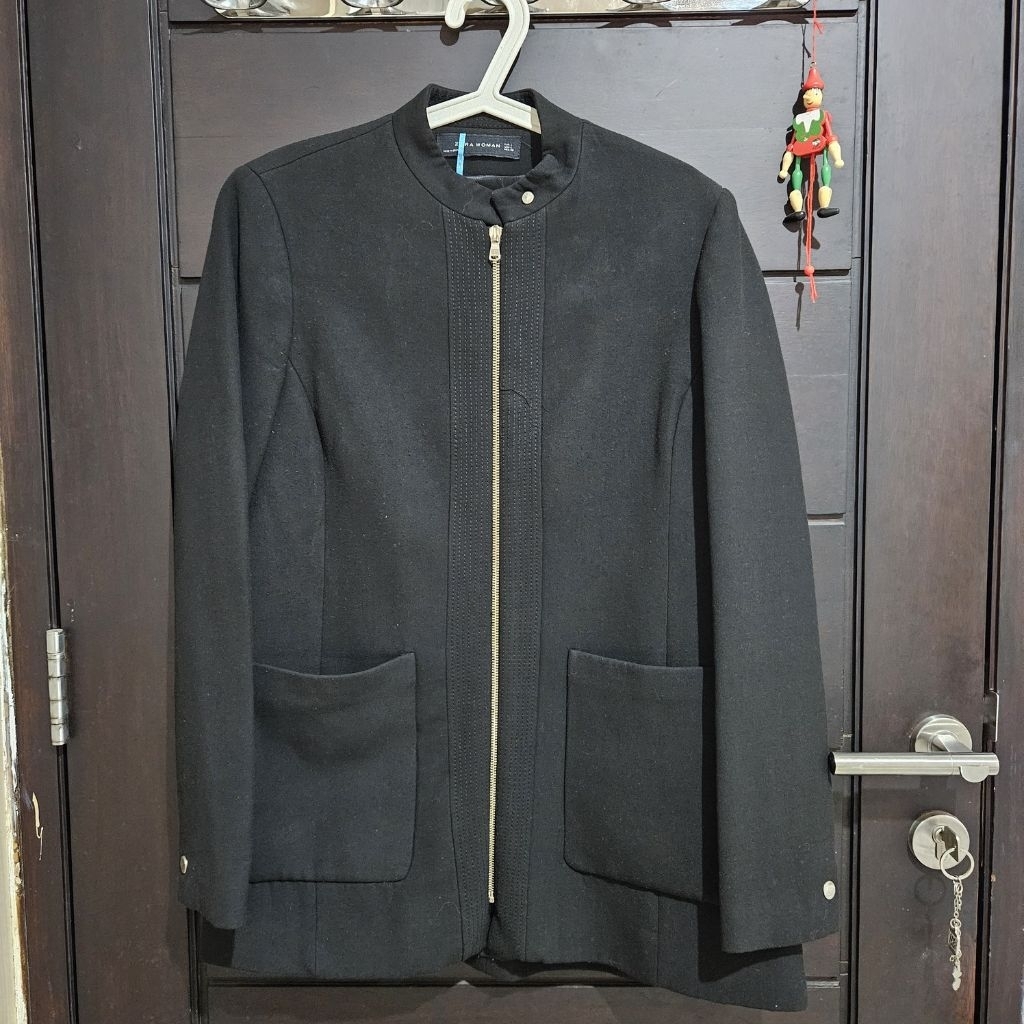 Preloved Zara Woman Coat / Mantel Black Size L