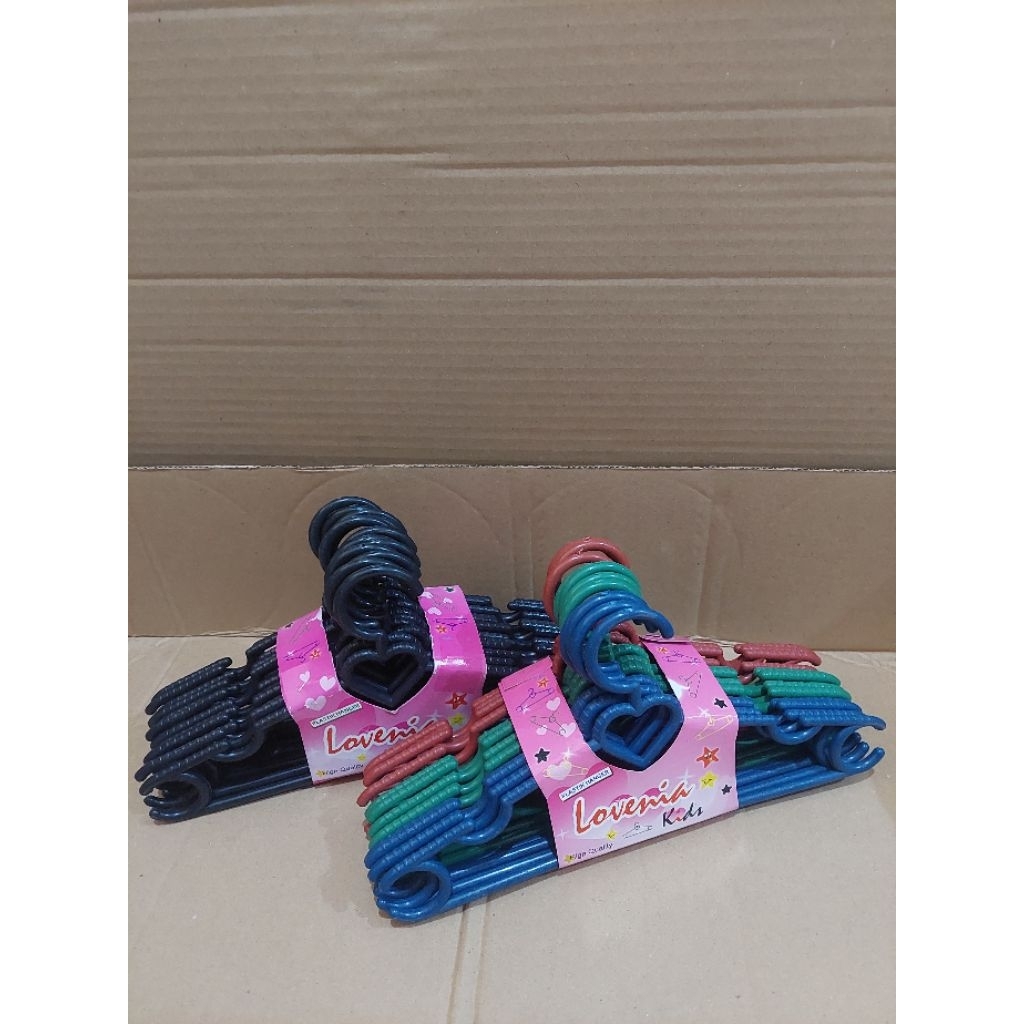 Gantungan baju anak plastik/hanger rotan anak lovenia