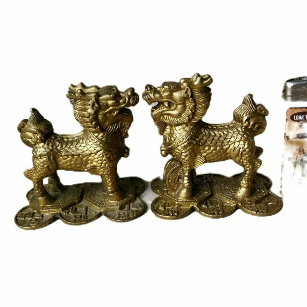 Pajangan Vintage Sepasang Patung Qilin Kuningan padat