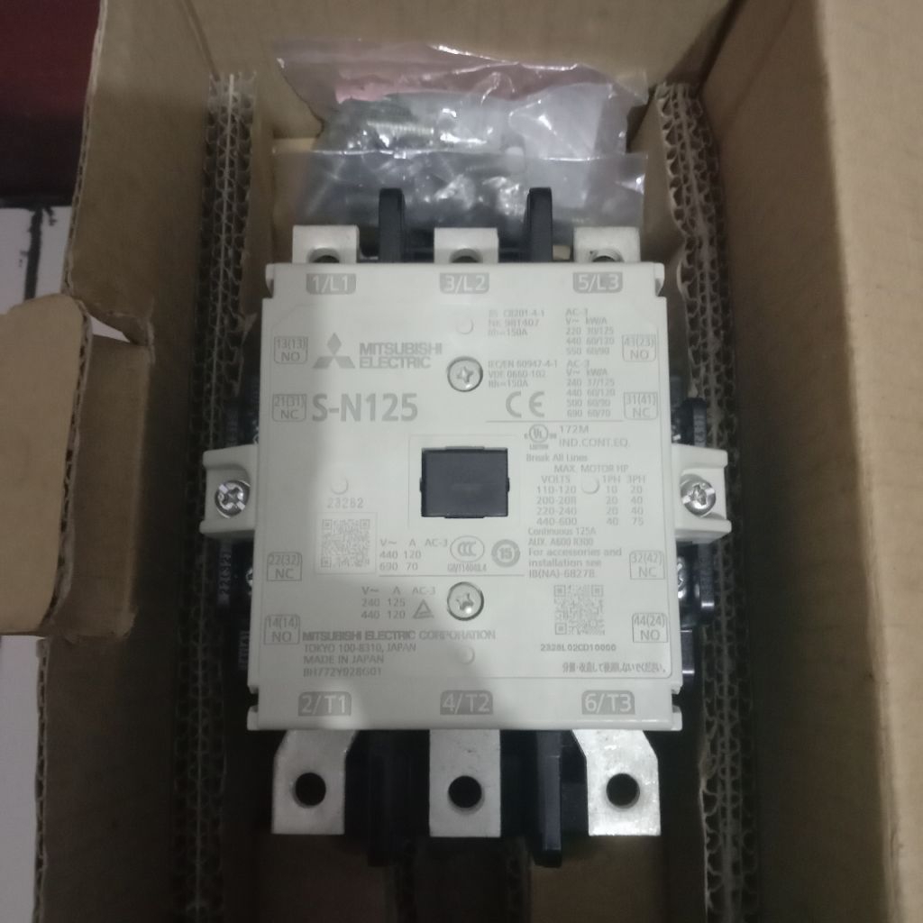 Kontaktor/Contactor Mitsubishi S-N125 SN-125 SN125 220V Original