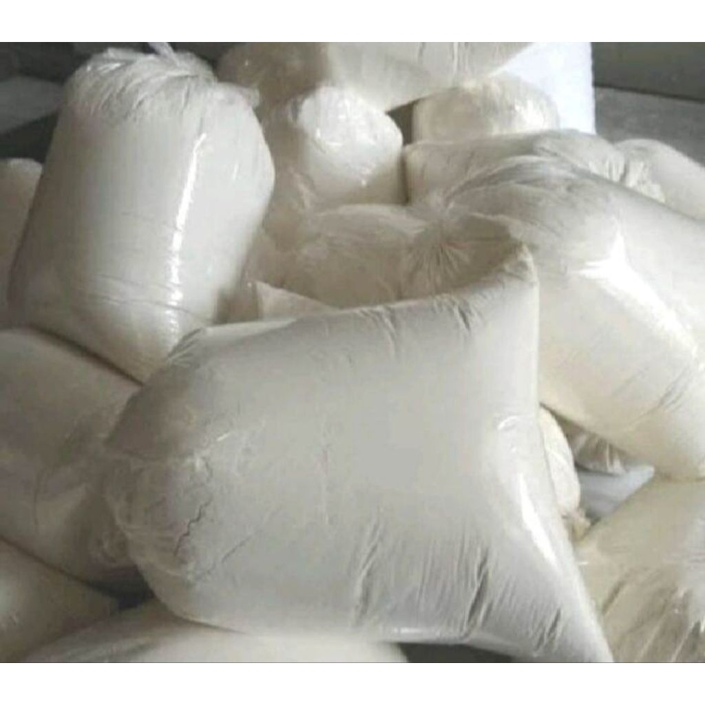 

Tepung terigu lencana merah top tepung 1kg. bahan adonan gorengan
