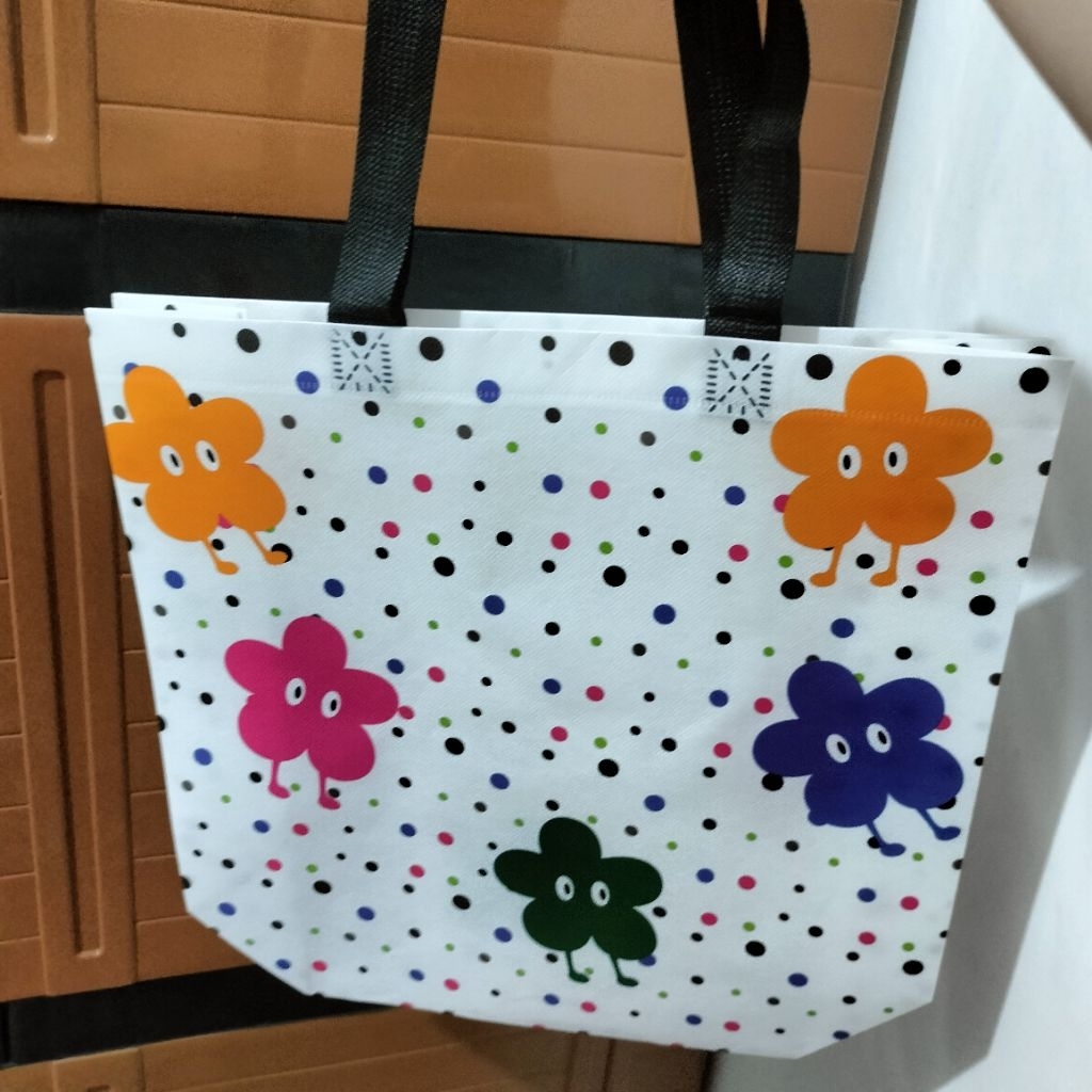 

Goodie bag tas kado paper bag