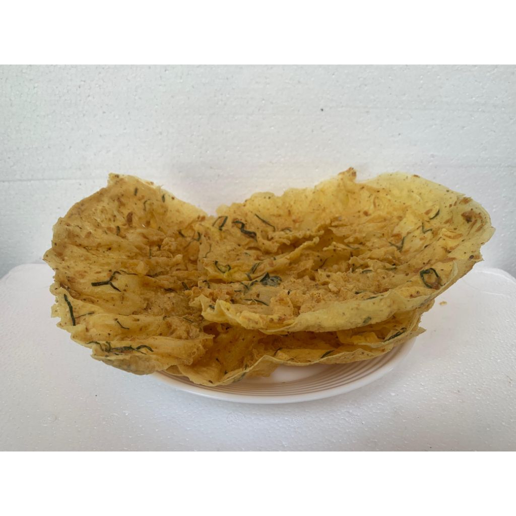 

Rempeyek kacang dan urang dawu mix/peyek kacang dan urang dawu/makanan ringan mbah titi