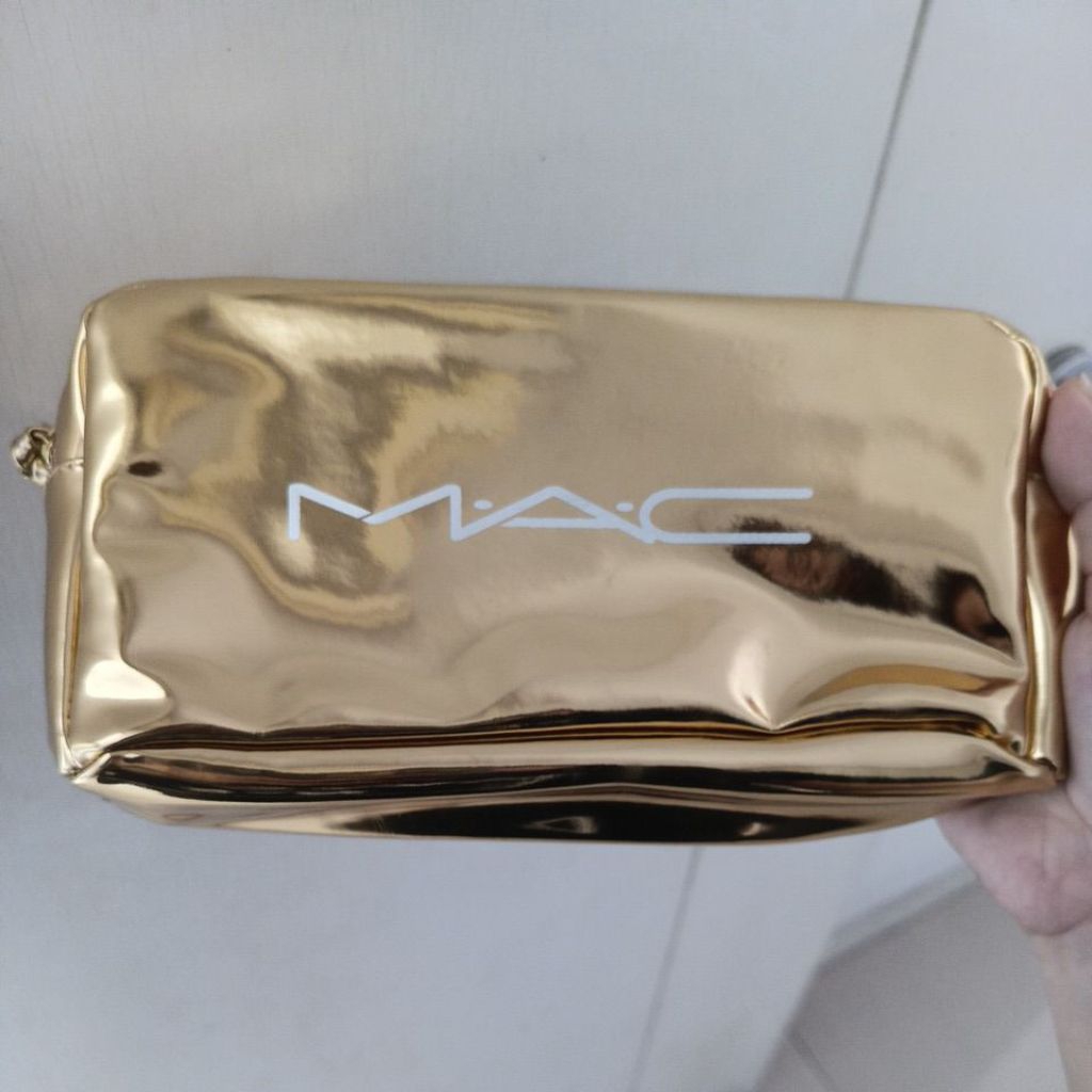 MAC Gold Pouch Wadah Kosmetik Makeup Make Up Original