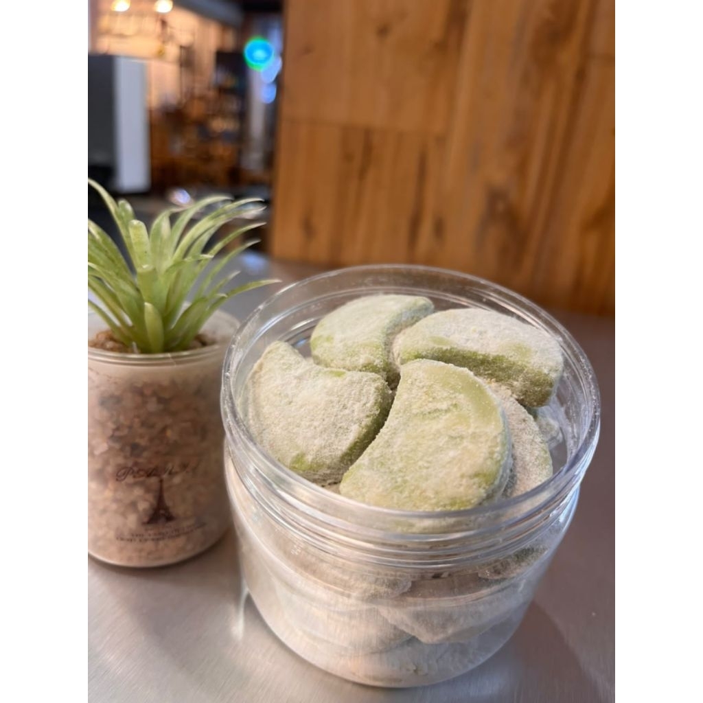 

Kue Kering Salju Pandan Butter 400ml Super Wangi Enak